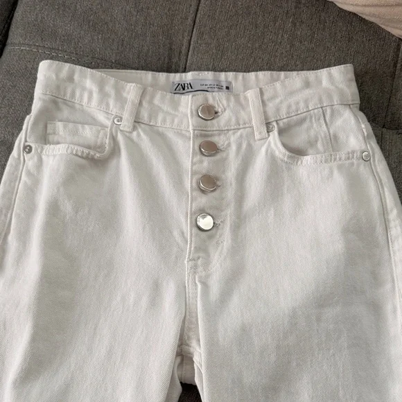 Zara Women's Cream Straight Leg Jeans - Picture 2 of 4